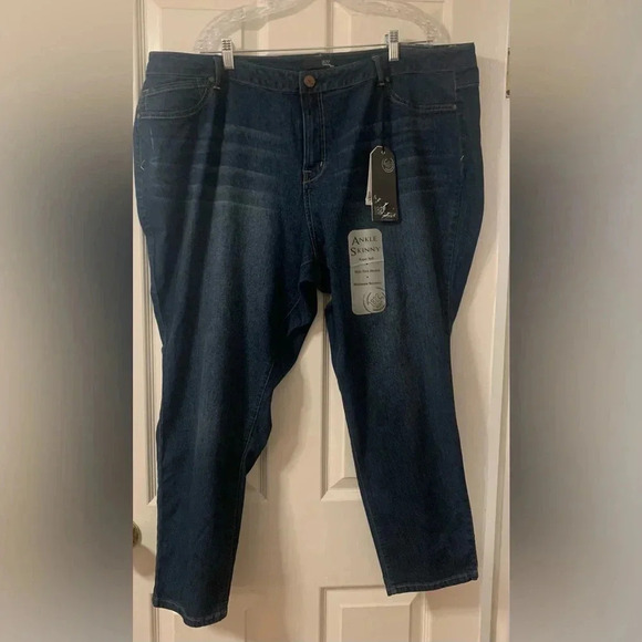 24W 1822 Ankle Skinny Jeans Super Soft - new never worn. - Picture 1 of 6